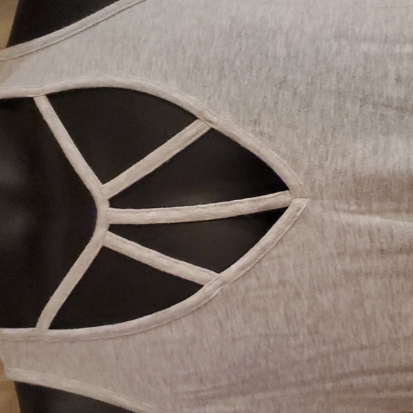 Express Top - Picture 2 of 5